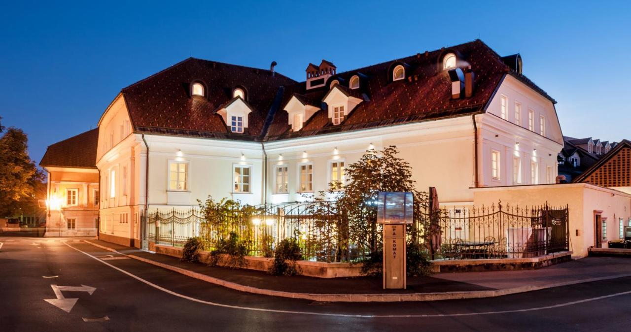 Hotel Md Камнік Екстер'єр фото